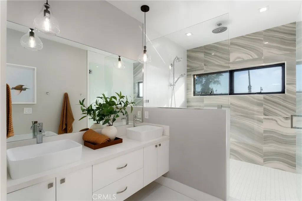 https://cdn.realtyfeed.com/cdn/127/306532247/ab867a19db9c32f32e42a938c5668165.webp