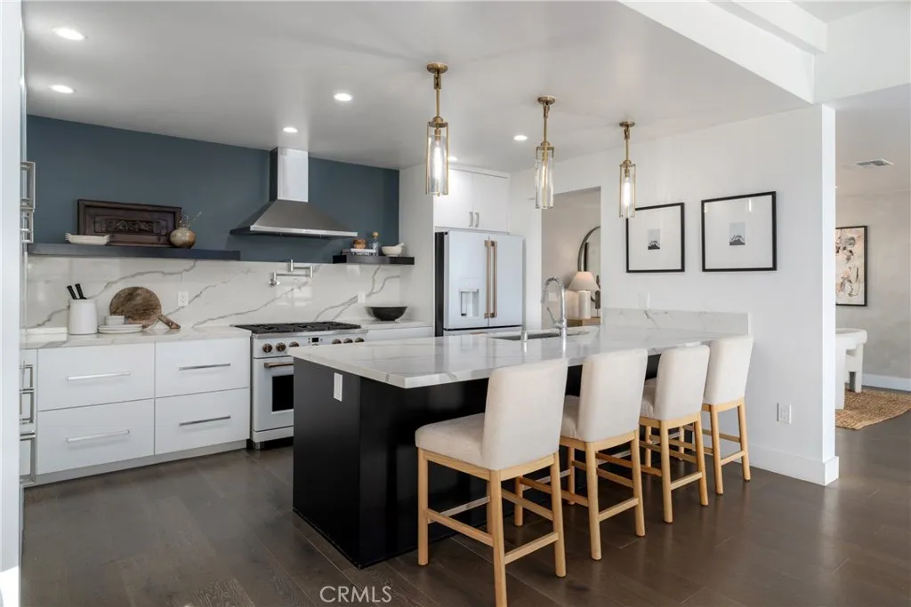 https://cdn.realtyfeed.com/cdn/127/306532247/df9ac442ddd041d65ccd5c78286c1b64.webp