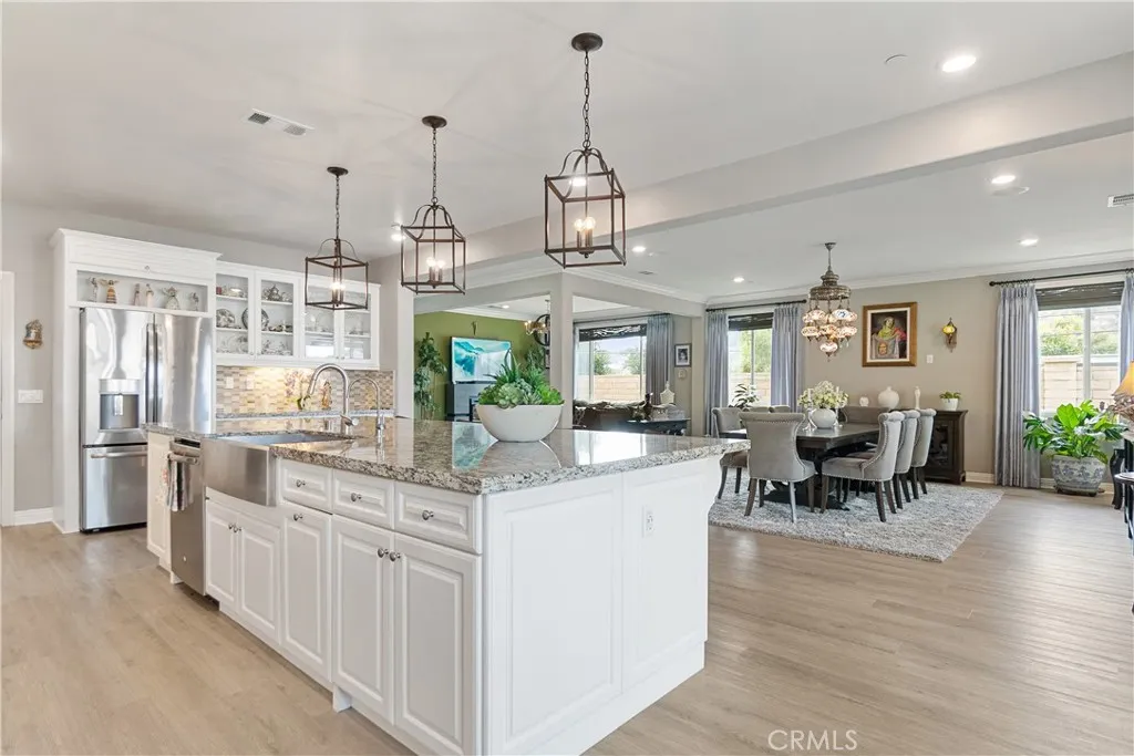 https://cdn.realtyfeed.com/cdn/127/306532255/3c80186eccb22a644f16510fac5557b0.webp