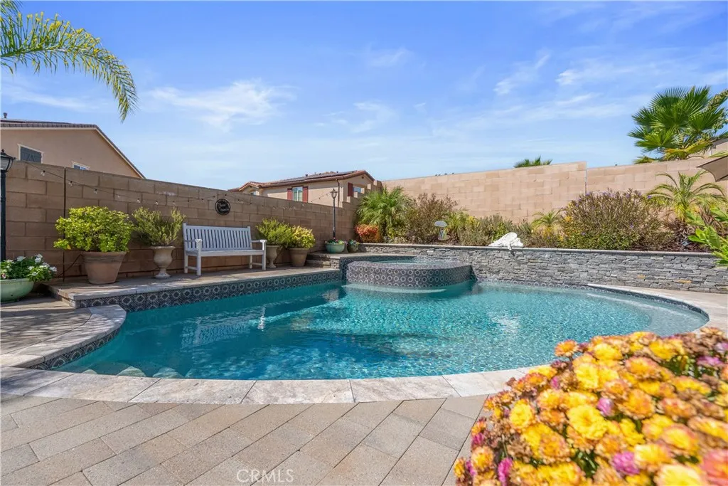 https://cdn.realtyfeed.com/cdn/127/306532255/bd666c51c04b068aa11e72d4fb527a5c.webp