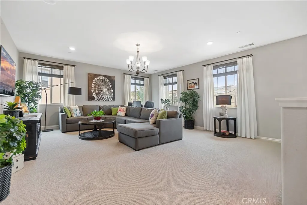 https://cdn.realtyfeed.com/cdn/127/306532255/d46a7a1d40bd9be1f1b7a686fea8fa26.webp