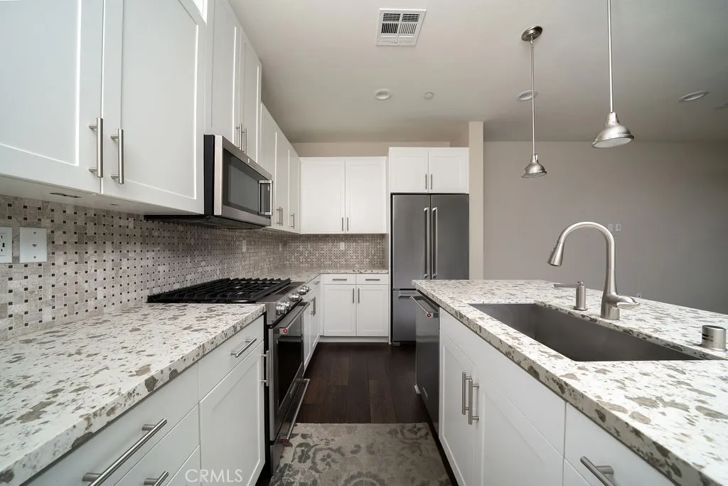 Photo #6: OC25195830 Listing 