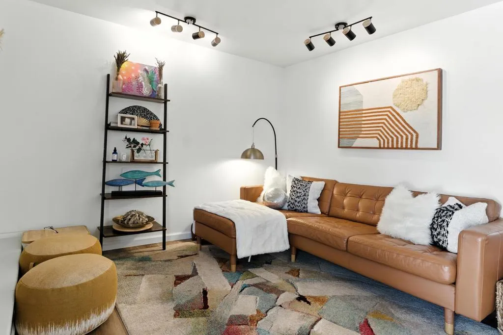 https://cdn.realtyfeed.com/cdn/127/306532280/51b20087e2241051c9ef34c0b290b4a2.webp