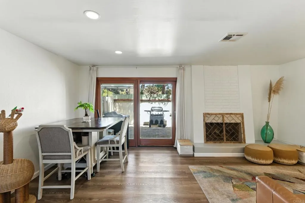 https://cdn.realtyfeed.com/cdn/127/306532280/6e73f725e87ffd48139d5014f69687e3.webp