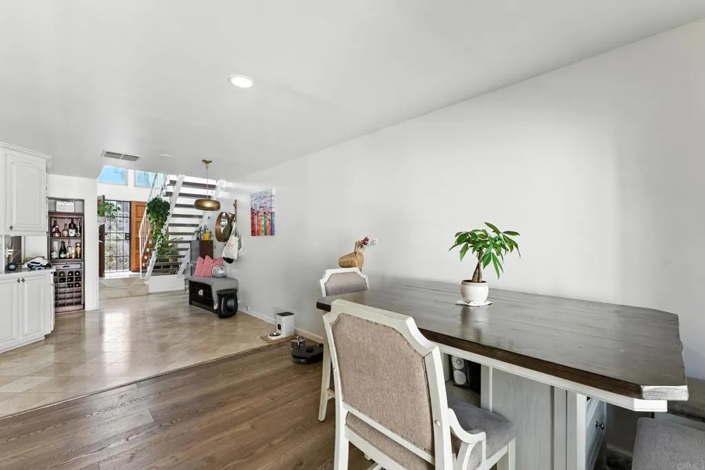 https://cdn.realtyfeed.com/cdn/127/306532280/cc4db7c4cd79bb60eb5d927e8e91500a.webp