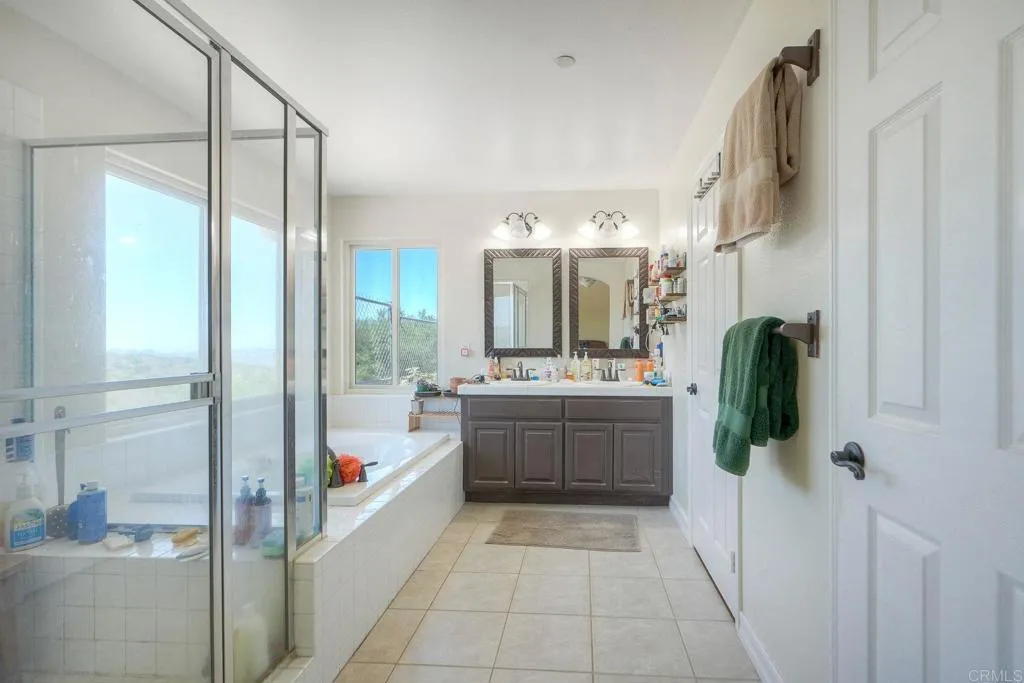 https://cdn.realtyfeed.com/cdn/127/306532319/1ff863360dbd0c86beb8d5de1d800f7b.webp
