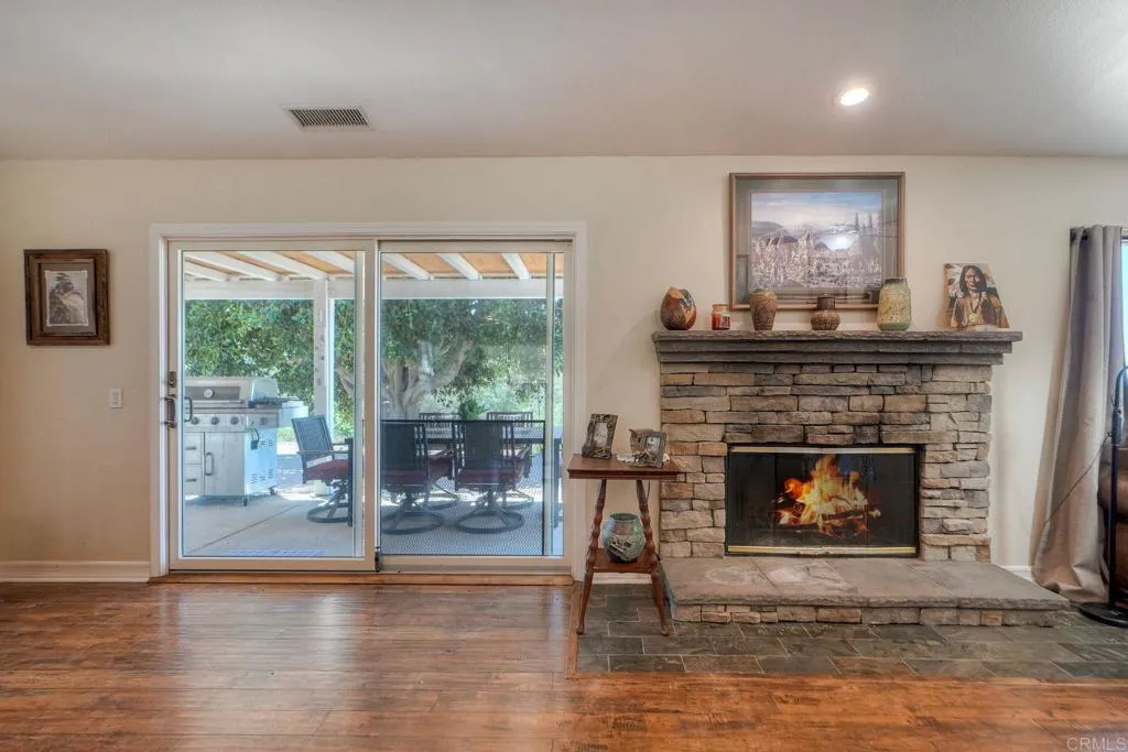https://cdn.realtyfeed.com/cdn/127/306532319/487cf6acb89369b048d46af9f58870e7.webp