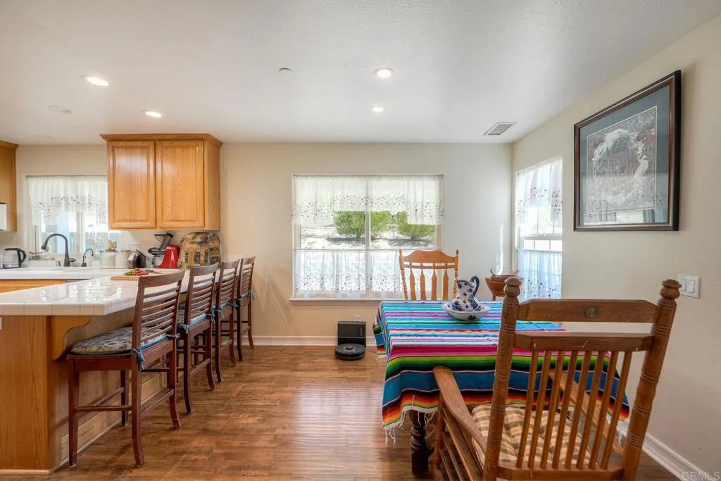 https://cdn.realtyfeed.com/cdn/127/306532319/c6e55ca3d8894ff8587ae1306bbf445e.webp
