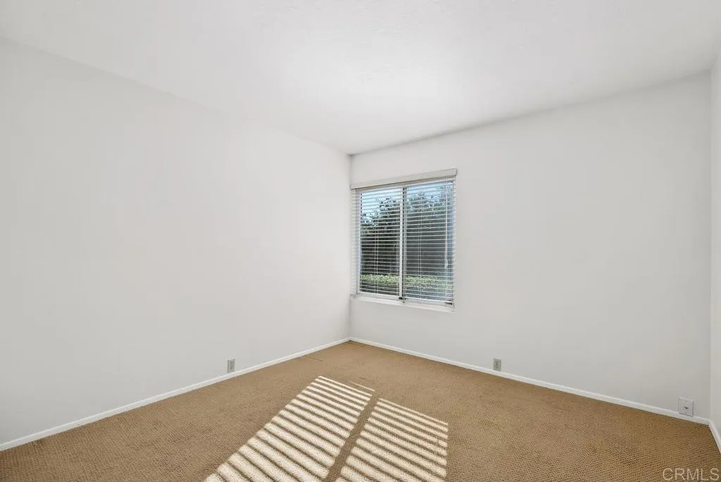 https://cdn.realtyfeed.com/cdn/127/306532349/4d73f1d5c3133ecfac2f65b36cd9bc40.webp