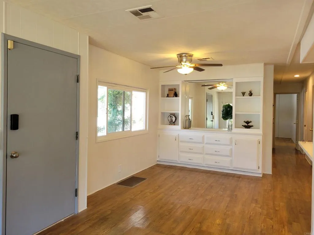 https://cdn.realtyfeed.com/cdn/127/306532357/4c8f6563f1c893c1dbb323058b37170f.webp