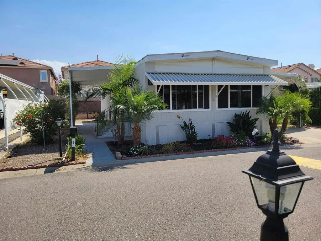 https://cdn.realtyfeed.com/cdn/127/306532357/52fe381c68b679ab0b46f92cf92c9794.webp