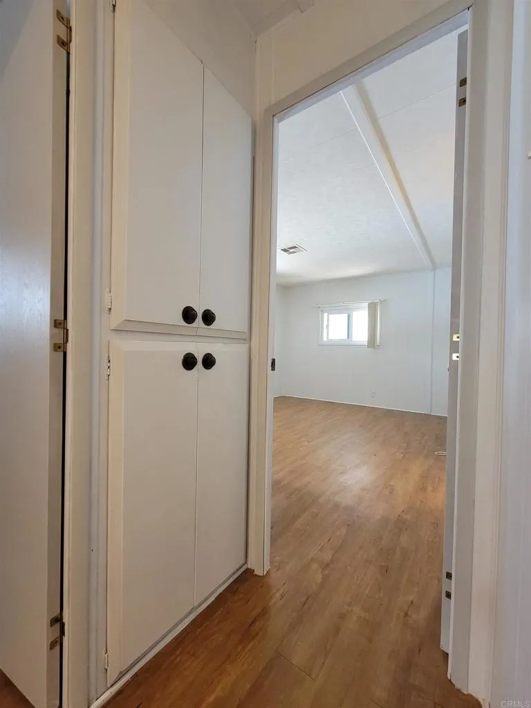 https://cdn.realtyfeed.com/cdn/127/306532357/578ae91280f4c5f31045782e583604db.webp