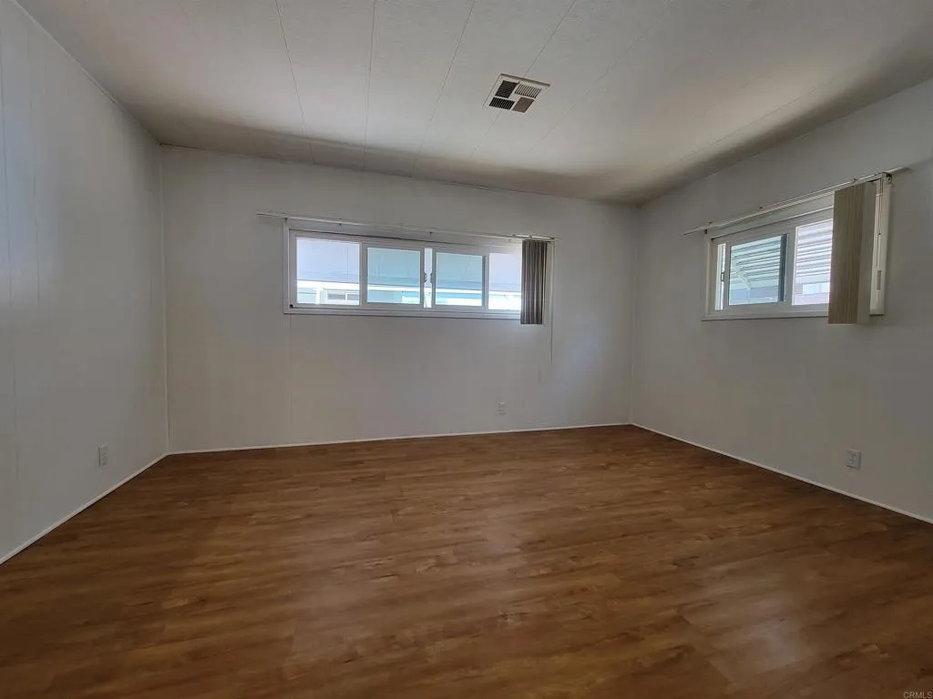 https://cdn.realtyfeed.com/cdn/127/306532357/e7142b28e7cf645b21cb1c56be6cd0d5.webp
