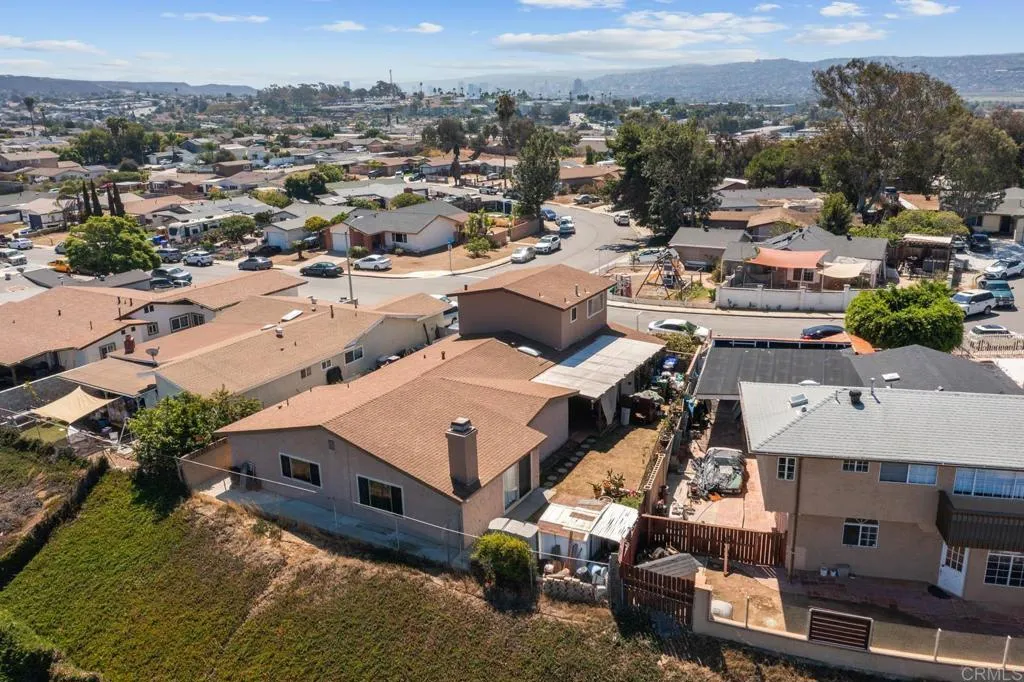 https://cdn.realtyfeed.com/cdn/127/306532364/7c3e6722b1ec407213bbbf162fae9789.webp
