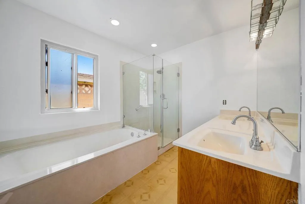https://cdn.realtyfeed.com/cdn/127/306532364/8a2721b7e07d0aa83bef70f29d20889a.webp