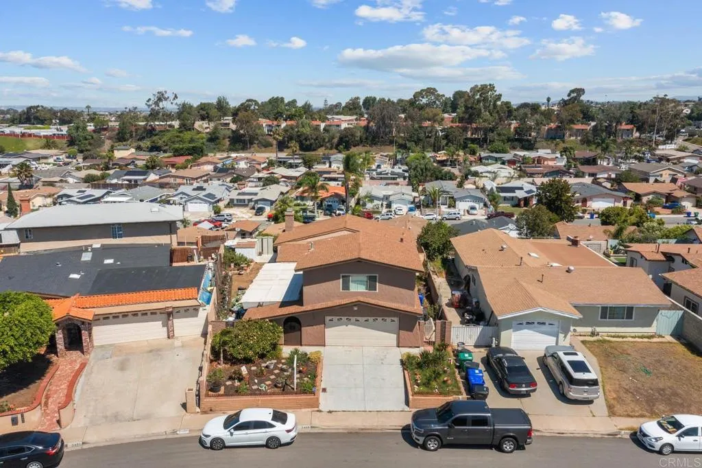 https://cdn.realtyfeed.com/cdn/127/306532364/cecb7357a7da5c149bb4f3a531aac197.webp