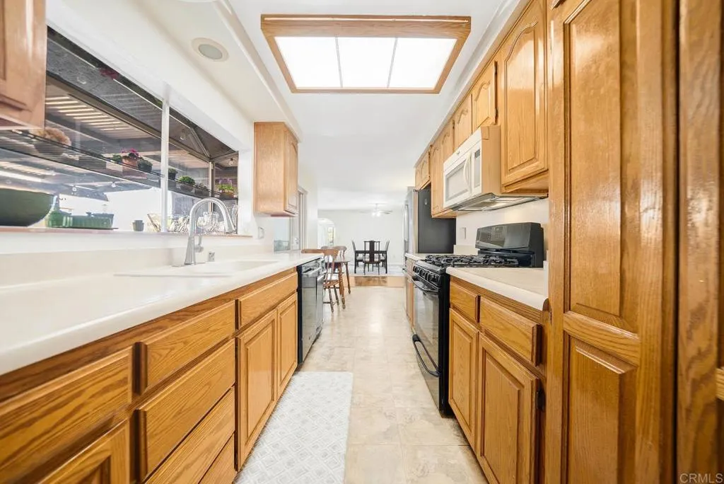 https://cdn.realtyfeed.com/cdn/127/306532364/e7125e9150b59f6a5f0b9e50fb28f370.webp