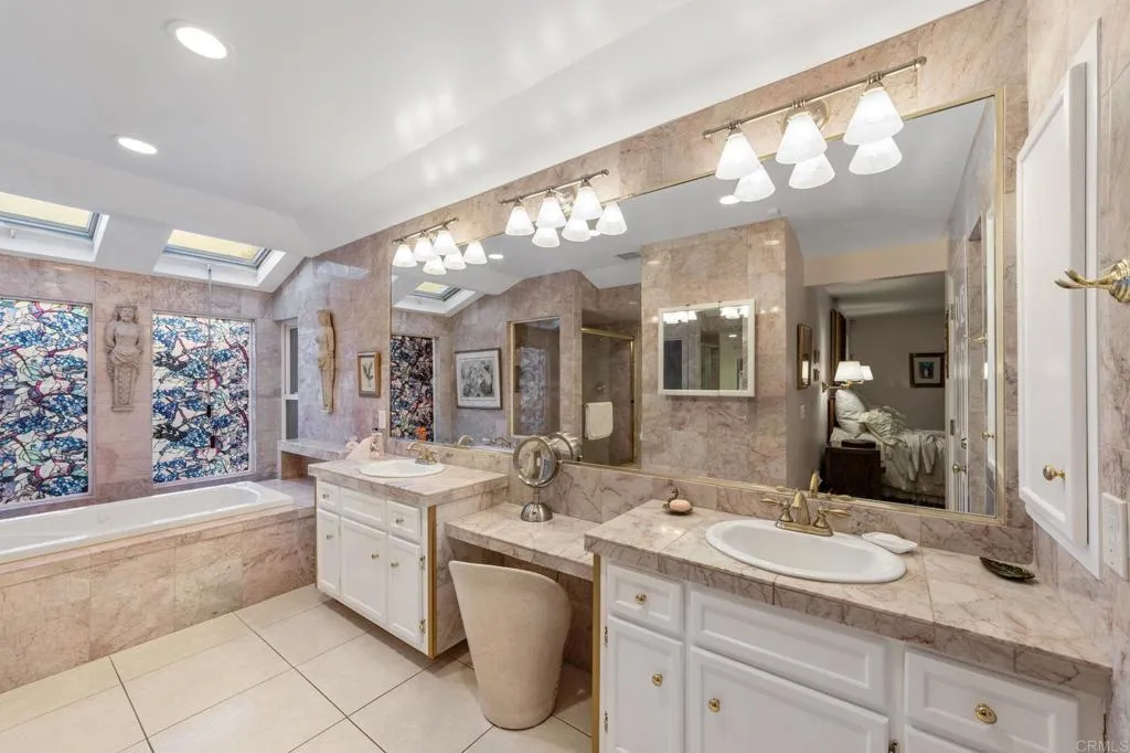 https://cdn.realtyfeed.com/cdn/127/306532366/b3bf162faafcfad050f0b93afe46d315.webp