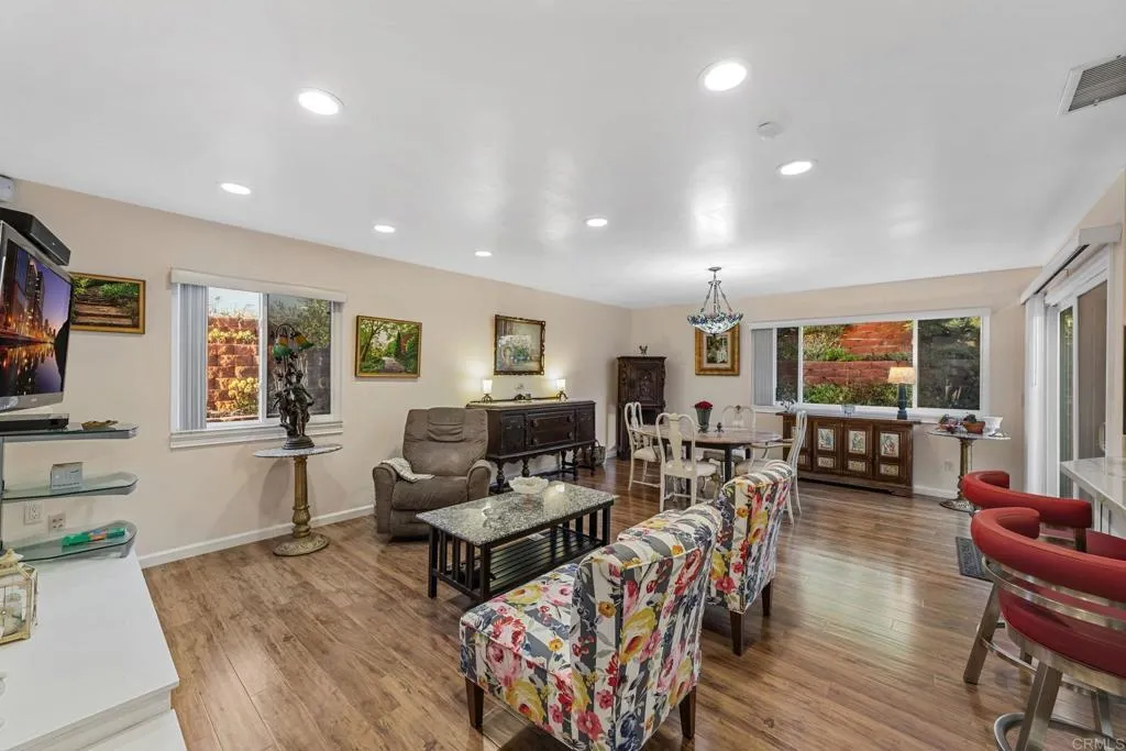 https://cdn.realtyfeed.com/cdn/127/306532366/ebec384919dfbbed8ea70edbc66d7482.webp