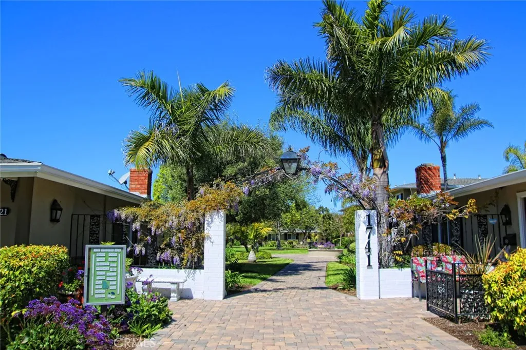 Costa Mesa, CA 92627