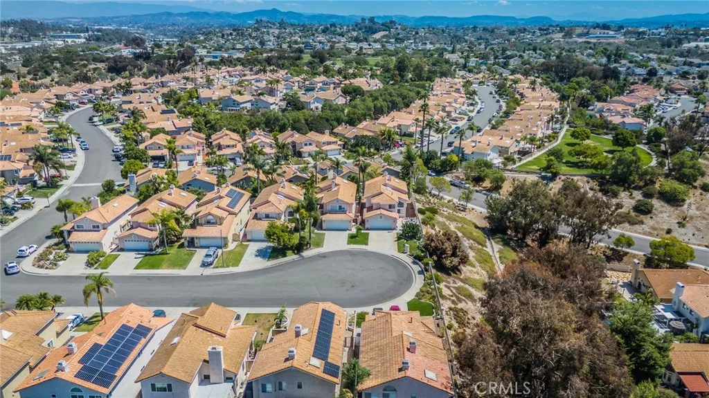https://cdn.realtyfeed.com/cdn/127/306532430/764cff43107c4a2478659de3c15dca44.webp