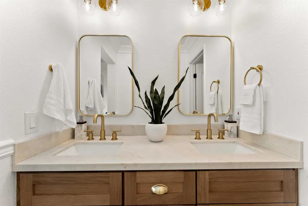 https://cdn.realtyfeed.com/cdn/127/306532447/58099c1b559bb55bf9761a4121a5cd02.webp