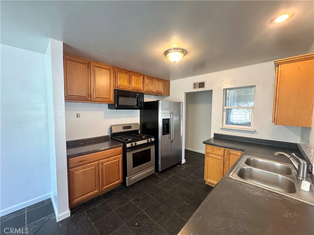 401 S R Street, Lompoc, CA 93436 - Photo 4 of 21, Lompoc, CA