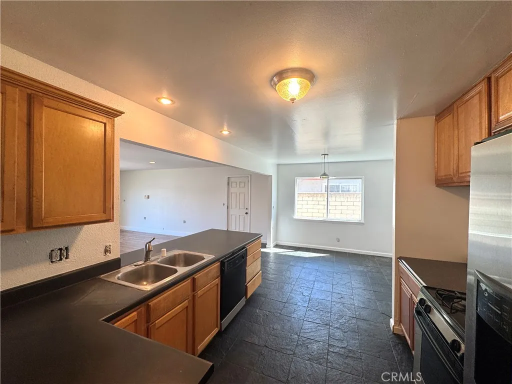 401 S R Street, Lompoc, CA 93436 - Photo 3 of 21, Lompoc, CA