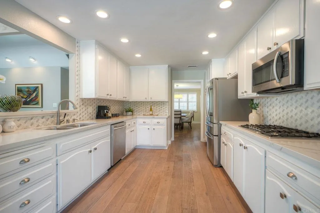 https://cdn.realtyfeed.com/cdn/127/306532473/2cdf7cfa0dce4dd2f2f07f13492803a0.webp