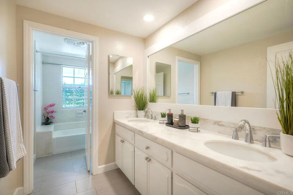 https://cdn.realtyfeed.com/cdn/127/306532473/b4e83192d977902755627f08deba3f5c.webp