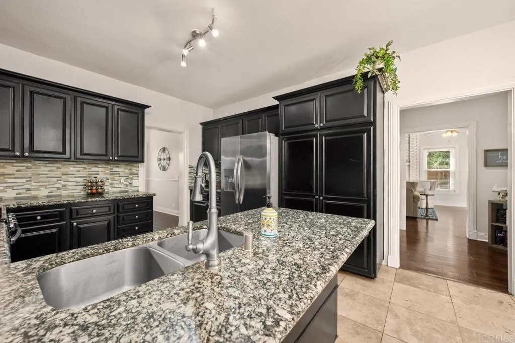 https://cdn.realtyfeed.com/cdn/127/306532516/08374ca15ffbacb3a25d6358323dace9.webp