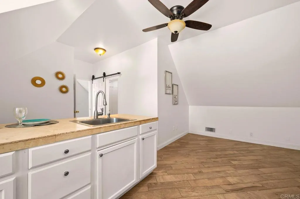 https://cdn.realtyfeed.com/cdn/127/306532516/2d95815f4e2d7d2d605f50beffc3e1bc.webp