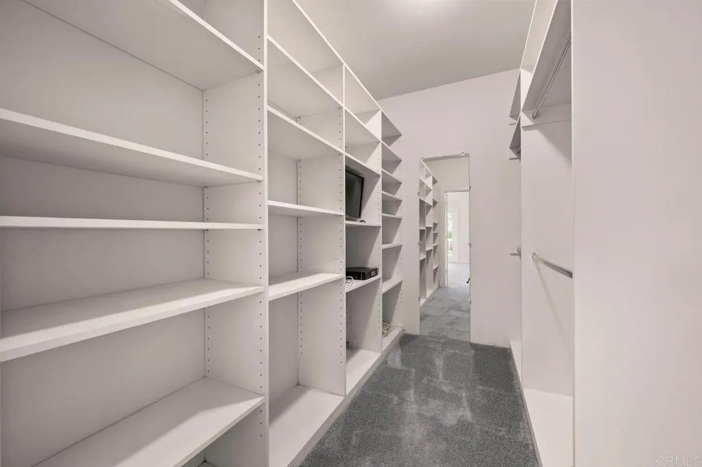https://cdn.realtyfeed.com/cdn/127/306532516/2eaa66126f1417b4735e20f386bad1a6.webp