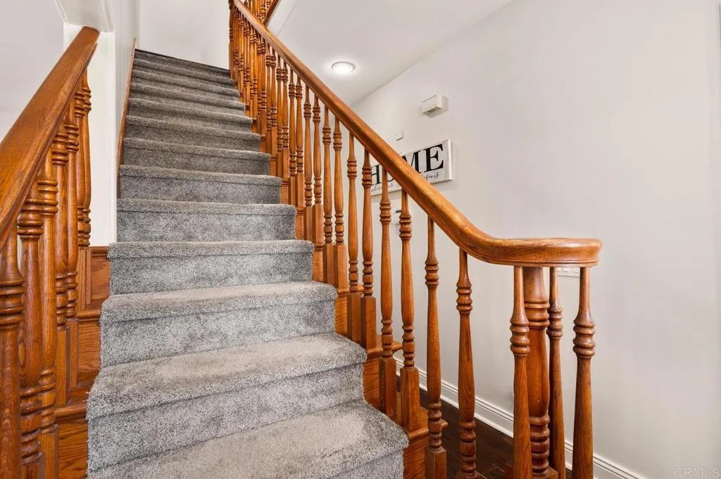 https://cdn.realtyfeed.com/cdn/127/306532516/650fe2d1ff92e0d8748a8bfa38466b8b.webp
