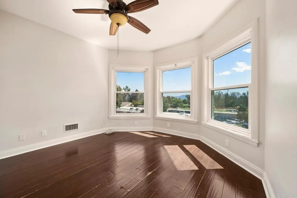 https://cdn.realtyfeed.com/cdn/127/306532516/710239dd921ab86dccd781a3dad13d16.webp