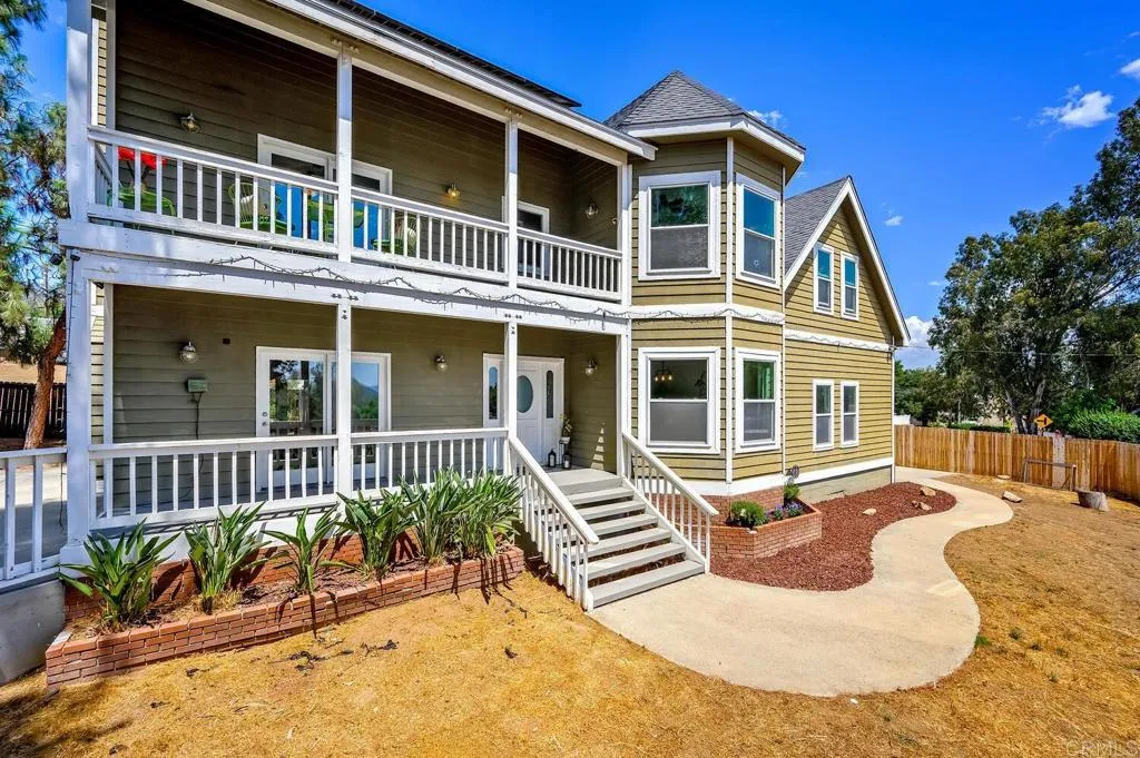 https://cdn.realtyfeed.com/cdn/127/306532516/d4e9a77f74863b273cd38e64ea8d7827.webp