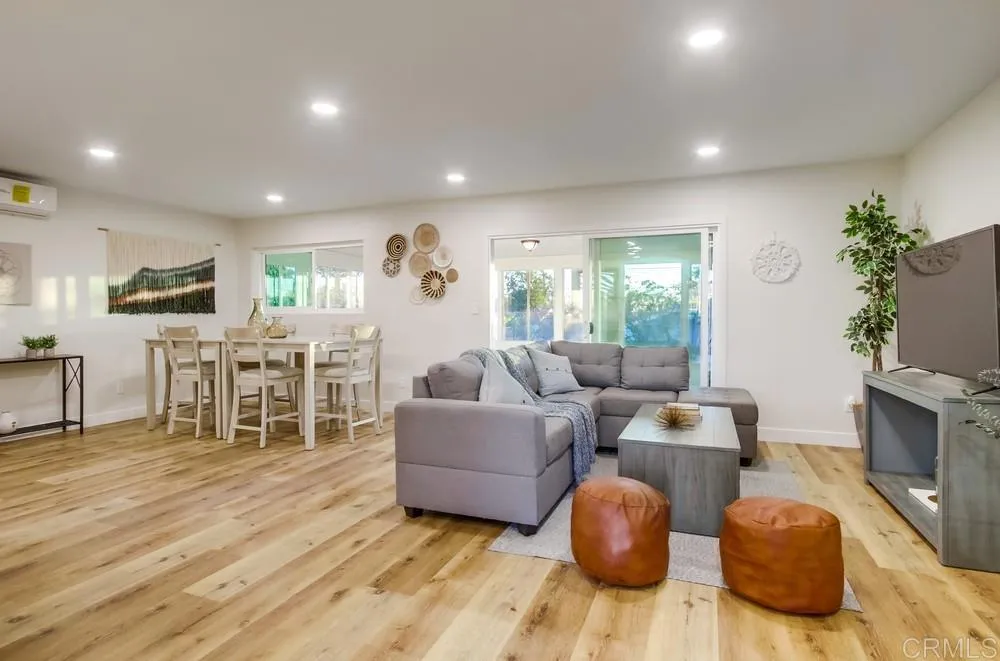 https://cdn.realtyfeed.com/cdn/127/306532549/fca0a3d13c0850093b4493039aa0acec.webp