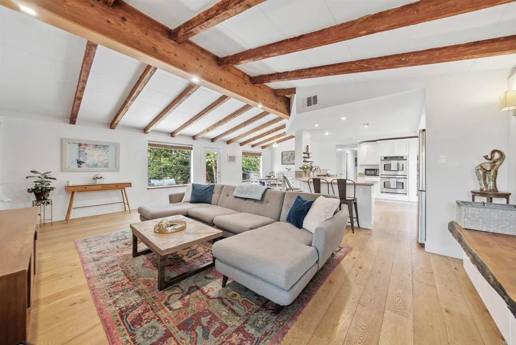 https://cdn.realtyfeed.com/cdn/127/306532551/17dcd4872dff3898330b2b3b253166a5.webp