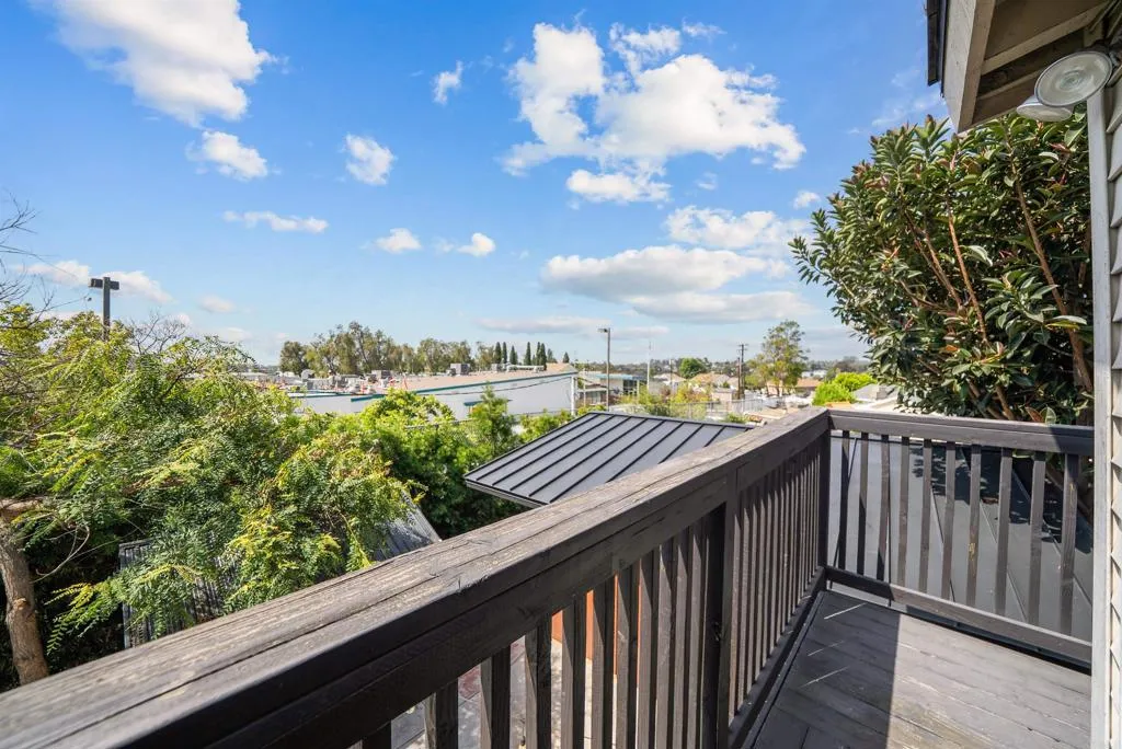 https://cdn.realtyfeed.com/cdn/127/306532551/22810f6346f618bd0c4586d1f7b42b8c.webp