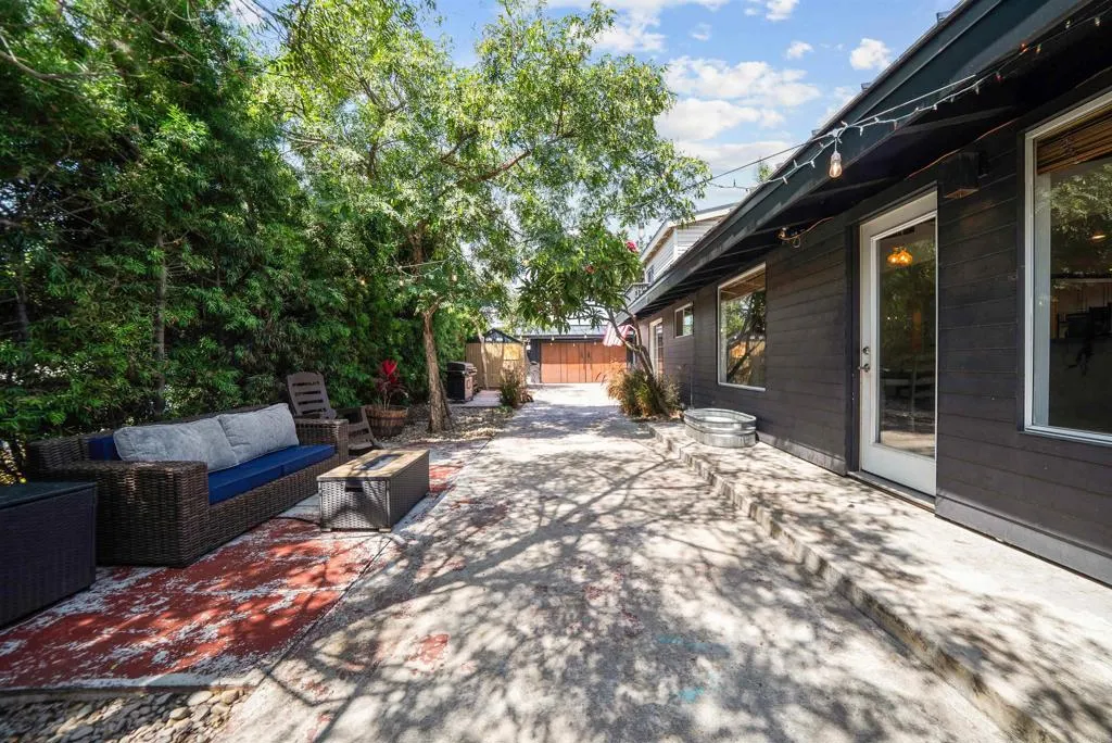 https://cdn.realtyfeed.com/cdn/127/306532551/5b355d71aa655be25475aebdc1f90703.webp