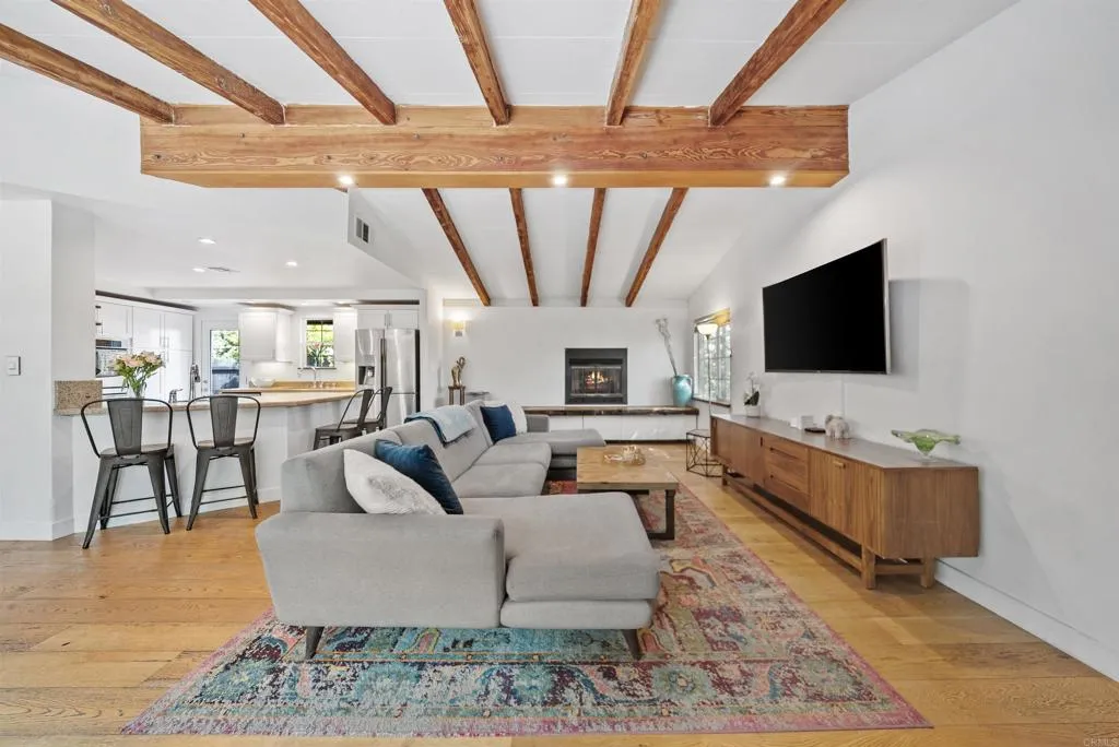 https://cdn.realtyfeed.com/cdn/127/306532551/9b0df1091ab24d2f662a70b60c7e5df8.webp