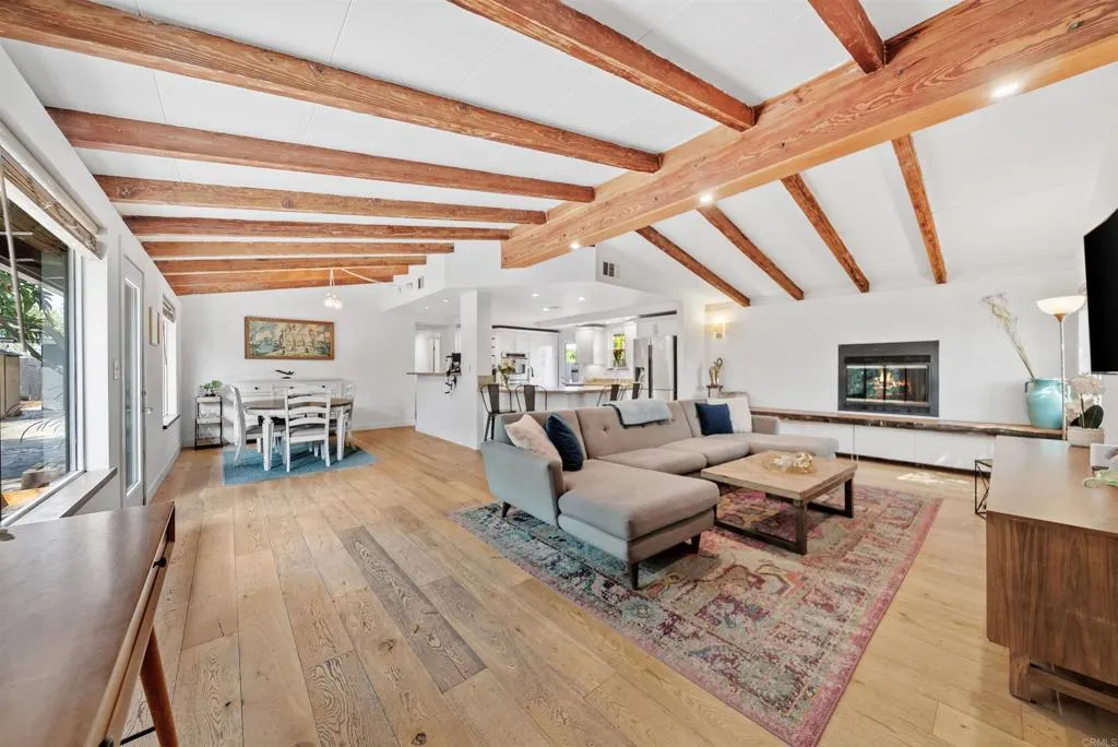 https://cdn.realtyfeed.com/cdn/127/306532551/a2839fdfee196888d90a03902502ee6e.webp