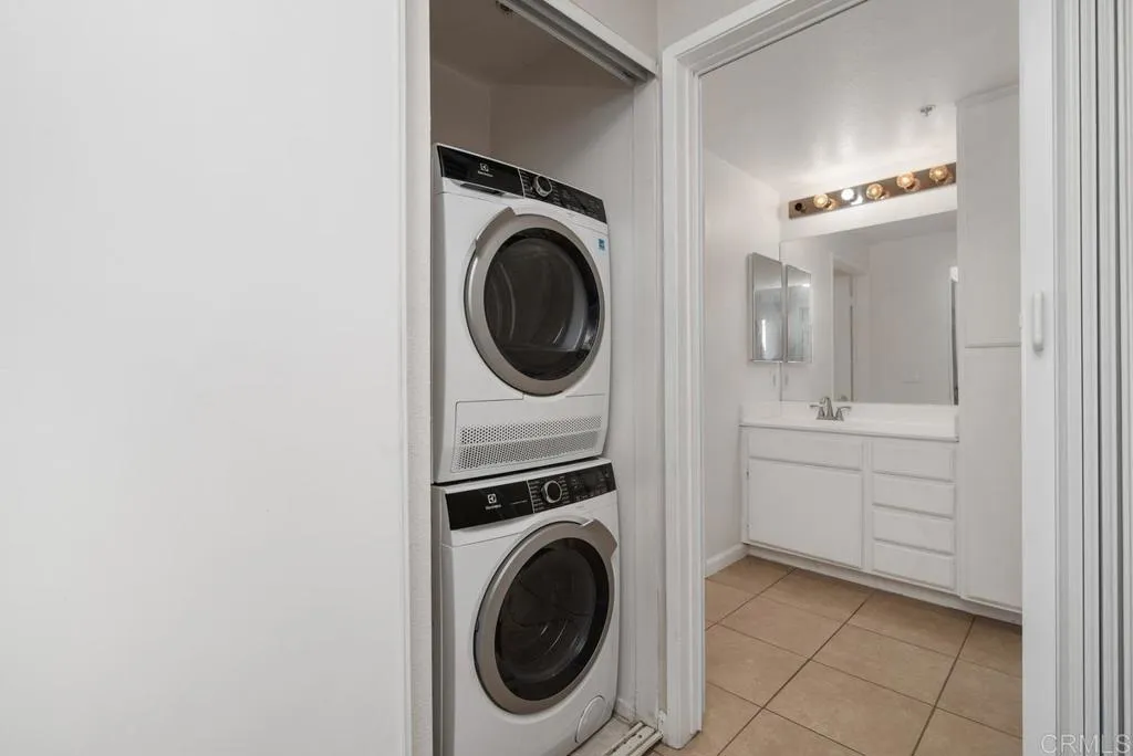 https://cdn.realtyfeed.com/cdn/127/306532553/9dba38e499eb74206320efd5205467bf.webp
