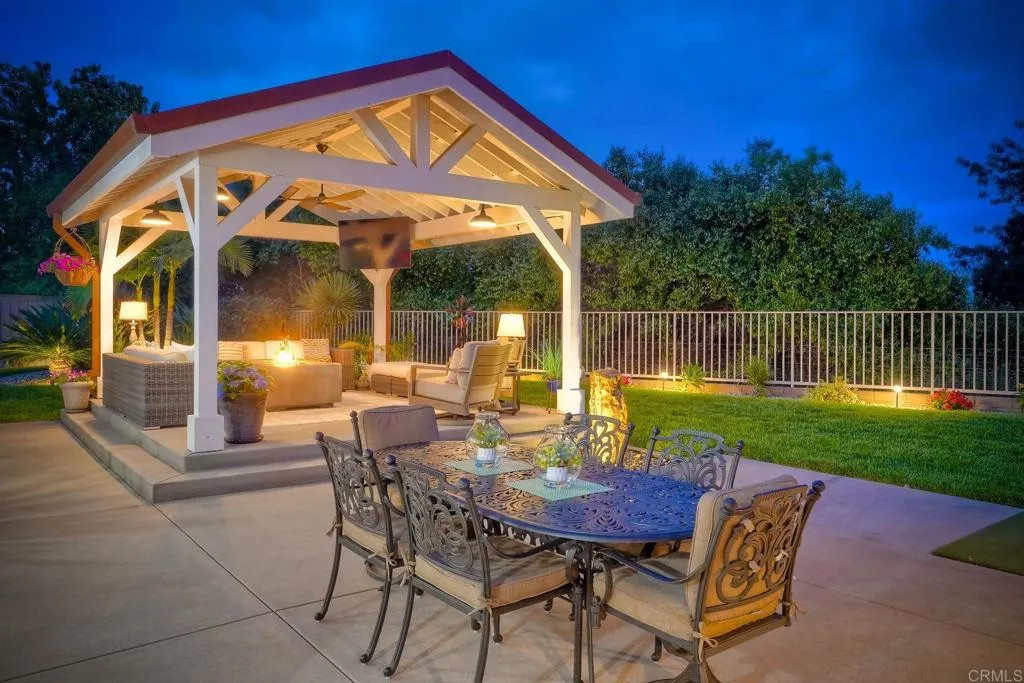https://cdn.realtyfeed.com/cdn/127/306532578/832643482896b4a1a9860797a106ea20.webp