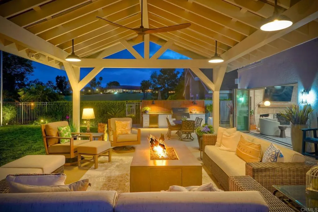 https://cdn.realtyfeed.com/cdn/127/306532578/8ba73583e5bef233f3c5a53a1e0456fc.webp