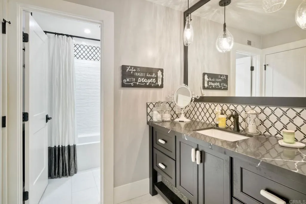 https://cdn.realtyfeed.com/cdn/127/306532578/ae1ecb5017c0083ac2a4ea3b33fdb3d2.webp