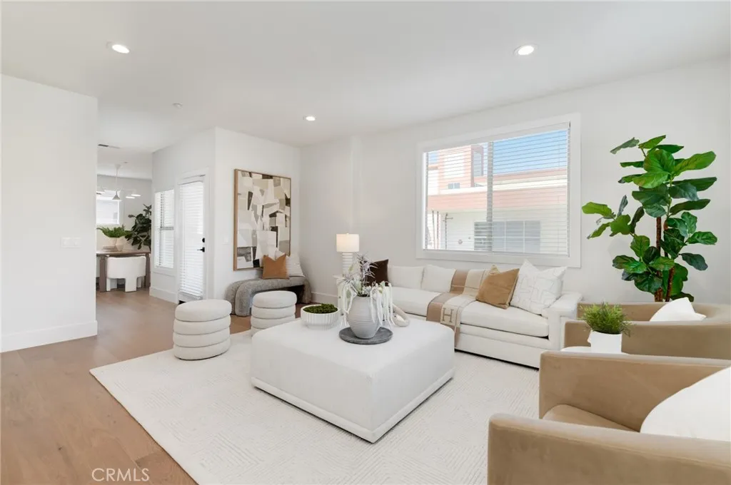 Photo #2: OC25195934 Listing 