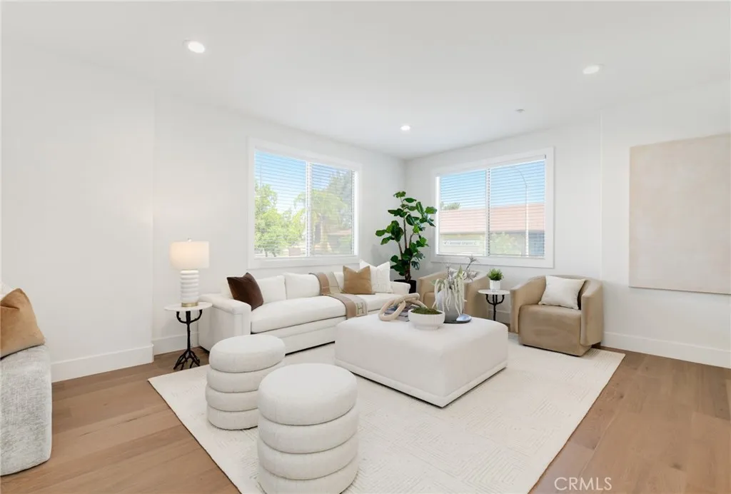 Photo #4: OC25195934 Listing 