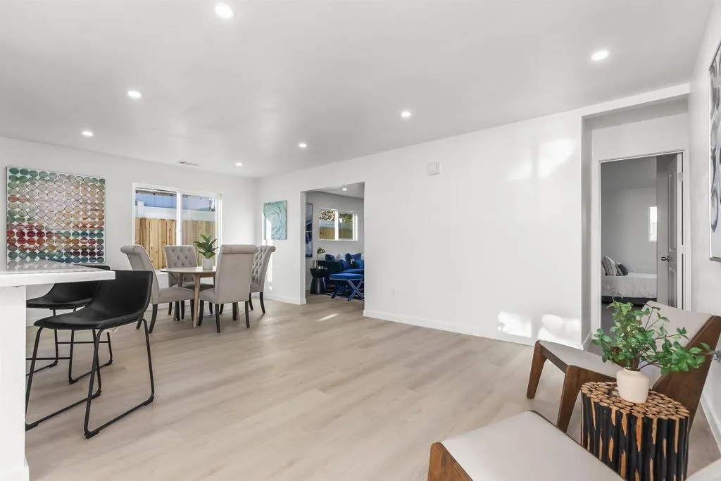 https://cdn.realtyfeed.com/cdn/127/306532644/afaff9e6da1e6086e802259e214a55ac.webp