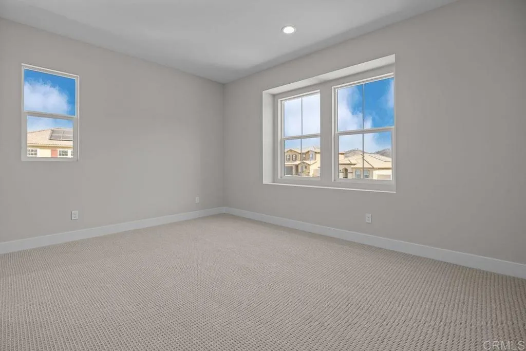 https://cdn.realtyfeed.com/cdn/127/306532647/41b5893e8f121bf554de09ea53b8f2f7.webp